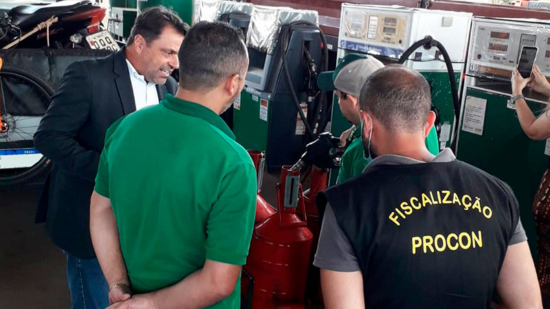 Procon monitora preço de combustíveis em Rio Preto
