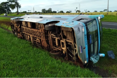 Ônibus tomba na rodovia Washington Luís e deixa mais de 10 feridos em Uchoa
