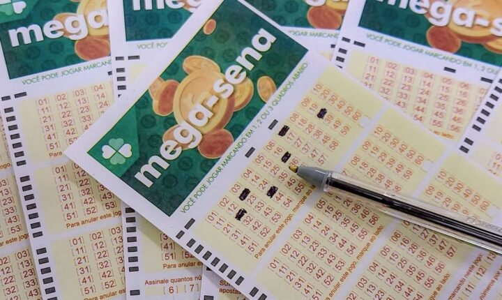 Mega-Sena: prêmio acumula novamente e vai a R$ 305 milhões