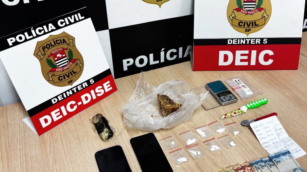 Deic estoura ponto de tráfico e prende traficante