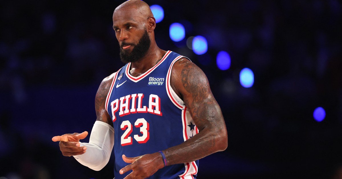LeBron James ironiza críticas de Trump sobre postura durante hino nacional