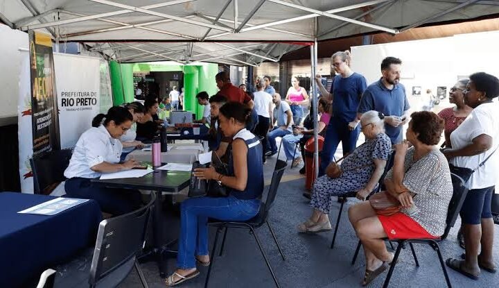 Confira as vagas de emprego desta sexta