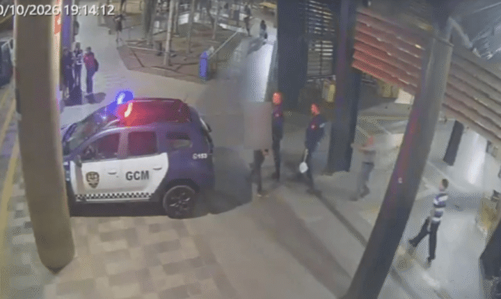 Guarda Municipal prende idoso por importunação sexual contra adolescentes em ônibus