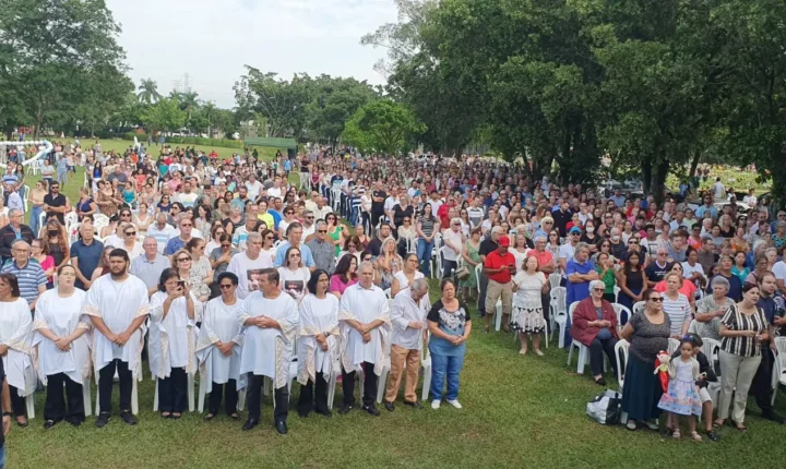 Dom Vilar preside Missa de Finados no Jardim da Paz