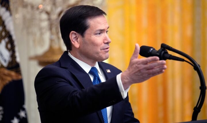 Marco Rubio nega que governo Trump tenha auxiliado Flávio a ir para os EUA