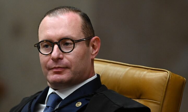 Advogado de Trump sugere investigação sobre eleição no Brasil: ‘Maior virada da história ou fraude’
