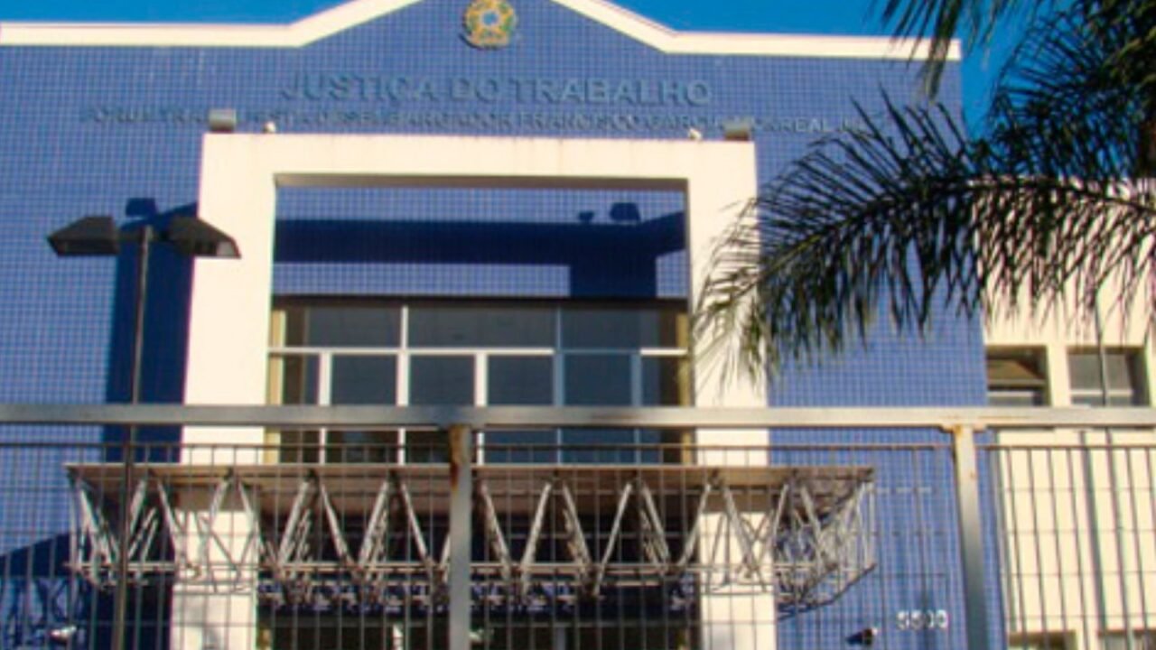 Justiça do Trabalho proíbe construtora de fazer propaganda eleitoral e eventos com políticos e funcionários