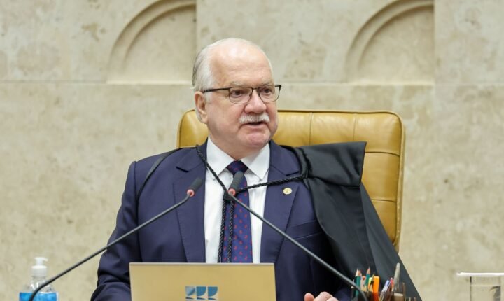 Fachin arquiva investigações sobre Eduardo e Malafaia ligadas ao inquérito das fake news