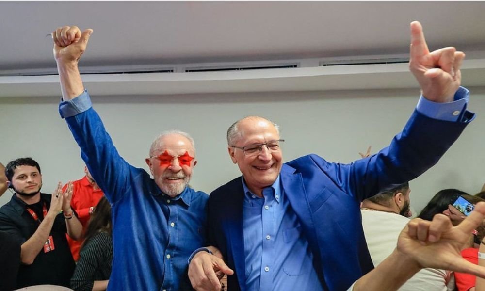 Na Avenida Paulista, Lula destaca quarto mandato como ‘fato histórico devido ao povo brasileiro’