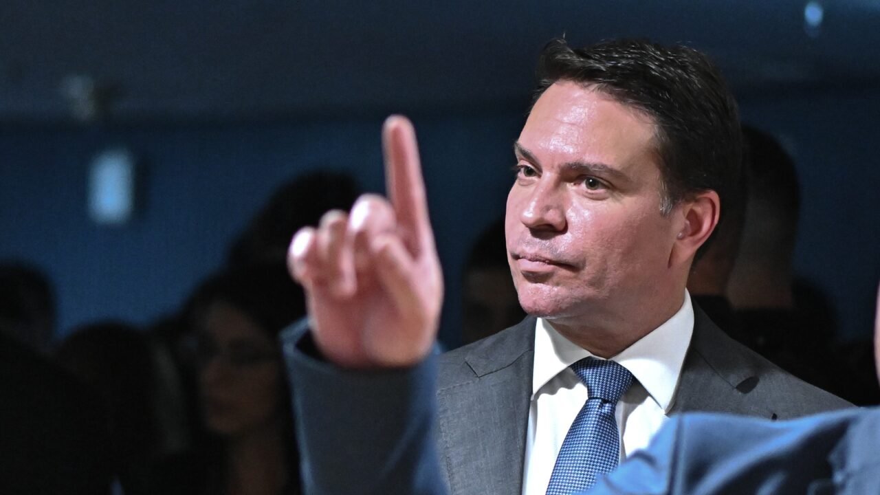 Departamento da gestão Trump alega que Ramagem está ilegal nos EUA