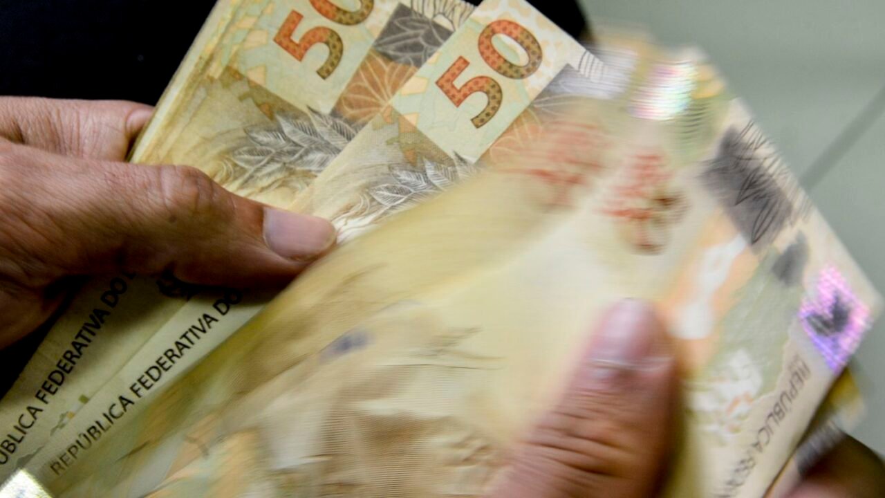 Portaria convoca instituições financeiras para 3ª fase do Desenrola