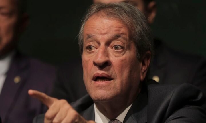 “Não gostei”, reage presidente do PL à carta de Flávio Bolsonaro