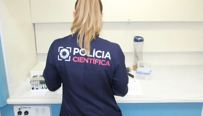 O trabalho conjunto une a investigação policial e a perícia técnico-científica para ampliar ...