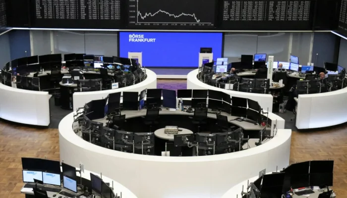 Bolsas da Europa caem com avanço do petróleo após escalada no Oriente Médio  • Reuters