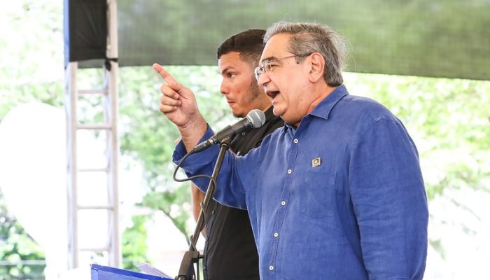 Ex-prefeito de Natal deixou Republicanos e se filiou ao PL. Rogério Marinho desistiu de concorre...