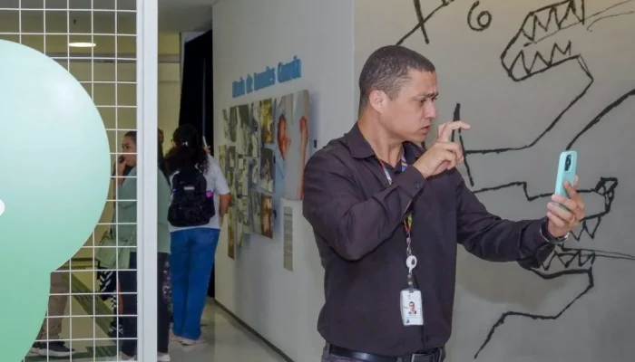 Atualmente, a Central de Interpretação de Libras está presente em diversos equipamentos e órg...