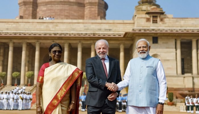  Presidente Lula durante cerimônia oficial de boas-vindas no Palácio Presidencial (Rashtrapati...