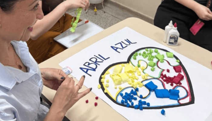 ABRIL_AZUL_CAPA_dd82faf4cb