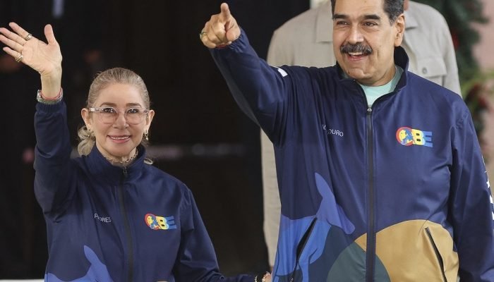 Presidente da Venezuela, Nicolás Maduro, e sua esposa, Cilia Flores Pedro Mattey / Anadolu via AFP