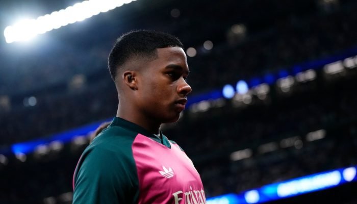 Nesta temporada, após um período lesionado, Endrick vem lutando por mais minutos em campo. Ele ...