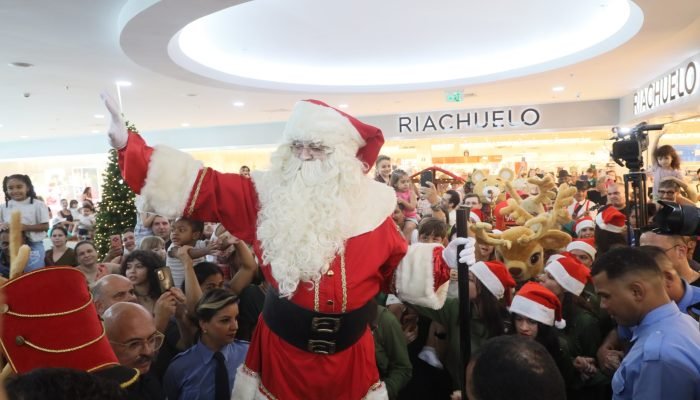 AberturaNatal Riopreto Shopping (Chegada Papai Noel - Parada de Natal) foto_rBoni (9)