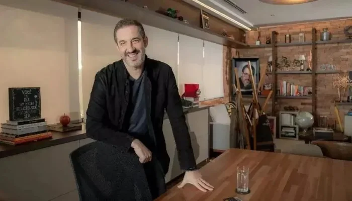 Ale Costa, CEO da Cacau Show  • -