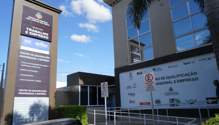 Centro_de_Qualificacao_Trabalho_f80fe1cdf7
