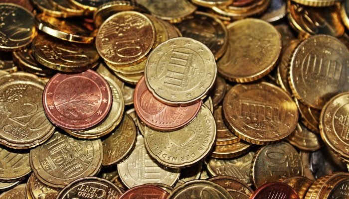 Curva de juros: saiba como ela impacta a economia e