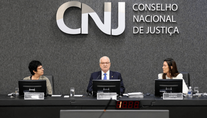 No centro da imagem, o presidente do CNJ e do STF, ministro Edson Fachin Gustavo Moreno / CNJ