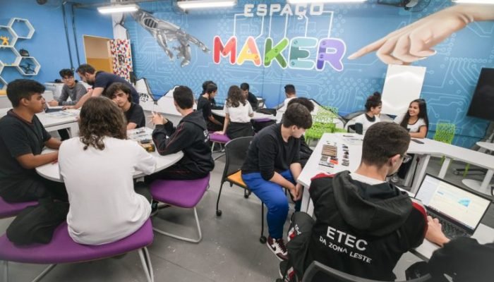 EtecZL_Espaco-Maker_fotog-Roberto-Sungi_008-scaled-1-768x509