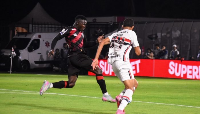 São Paulo sofreu revés em cinco minutos RAFAEL MOREIRA/FOTOARENA/ESTADÃO CONTEÚDO