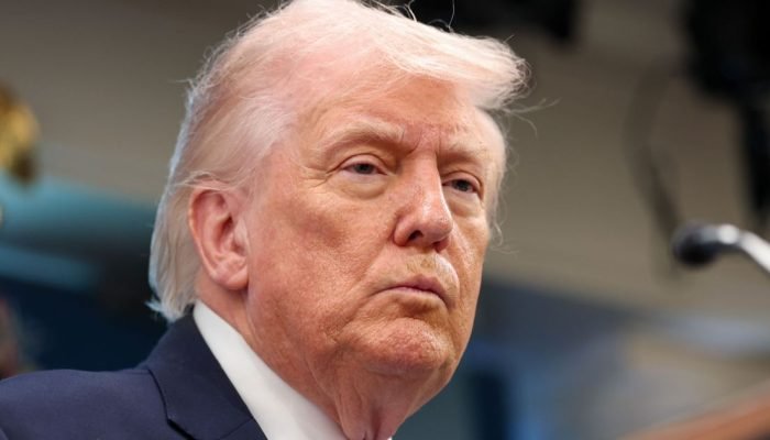 O presidente dos EUA, Donald Trump, durante coletiva de imprensa na Casa Branca  • Anna Moneym...