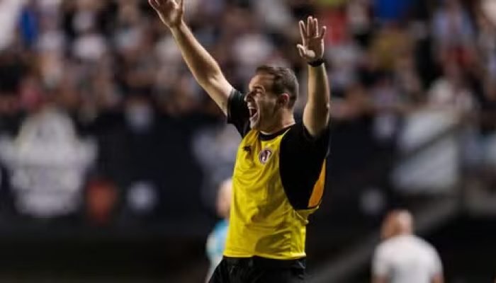 SP - VOTUPORANGA - 28/04/2026 - PAULISTA A2 2026, VOTUPORANGUENSE X JUVENTUS - Thiago Carvalho tecnico do Juventus durante partida contra o Votuporanguense no estadio Arena Plinio Marin pelo campeonato Paulista A2 2026. Foto: Rapha Marques/RP FOTOPRESS/AGIF