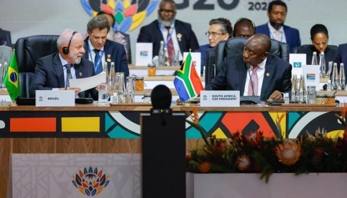 "Os países com grande concentração de reservas de minerais não podem ser vistos como meros fo...