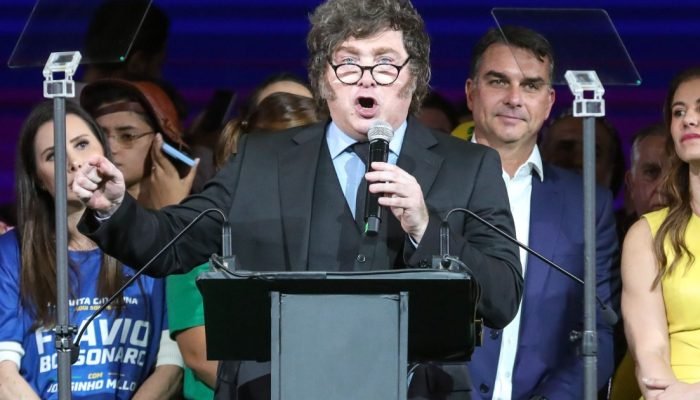 Milei discursou na Convenção Nacional do PL que oficializou a candidatura de Flávio Bolsonaro ...