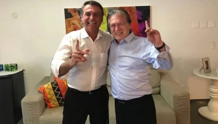 Luciano Bivar e Jair Bolsonaro em 2018, à época da eleição. Reprodução / Redes Sociais