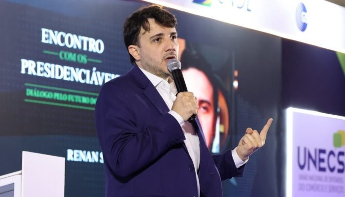 Renan Santos durante sabatina na Unecs Divulgação