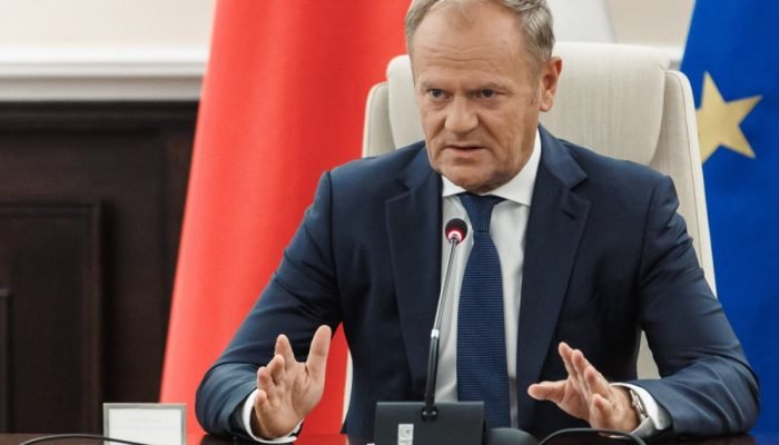 Tusk reafirma apoio total a Zelensky e líderes coordenam ações antes de reuniões na UE Handou...
