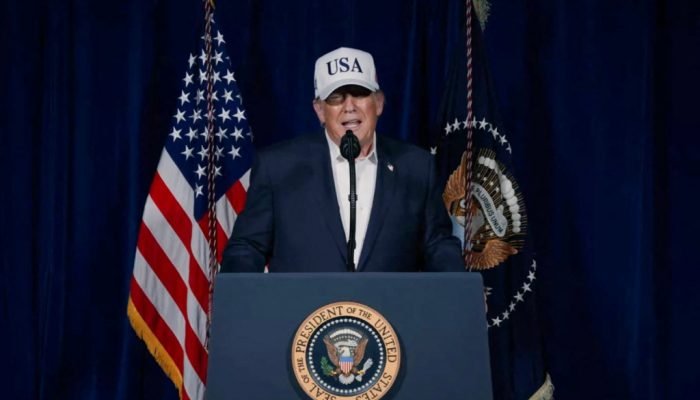 Esta captura de tela de um vídeo de oito minutos postado pelo presidente dos EUA, Donald Trump, ...