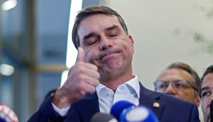 Senador e pré-candidato à presidência da República, Flávio Bolsonaro SERGIO LIMA / AFP