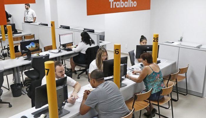 balcao_empregos_Marcos-Morelli