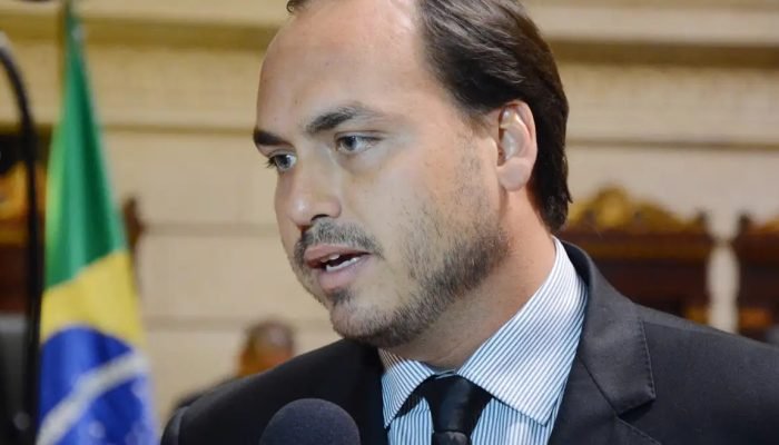 Carlos Bolsonaro é pré-candidato ao Senado por Santa Catarina. (Foto: CMRJ)