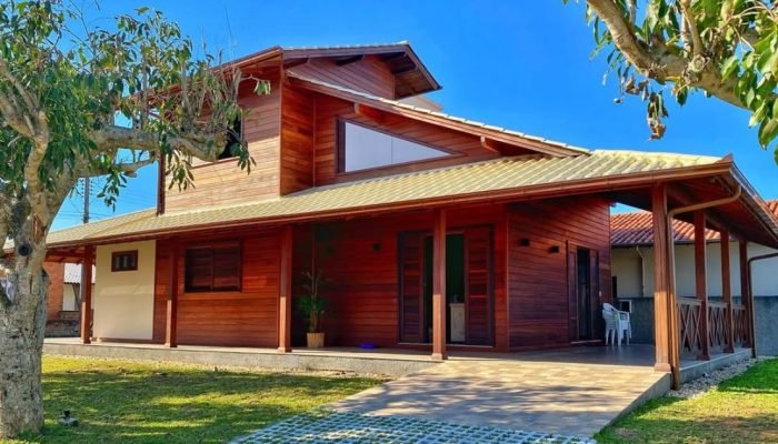 O "carro-chefe" da empresa são os chalés modulares, muito procurados por investidores de plataf...