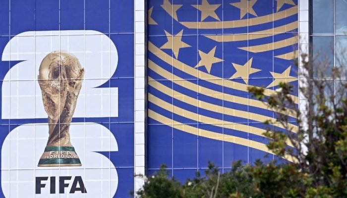 Copa do Mundo sempre movimenta paixões, turismo e bilhões de dólares na economia global PAUL E...