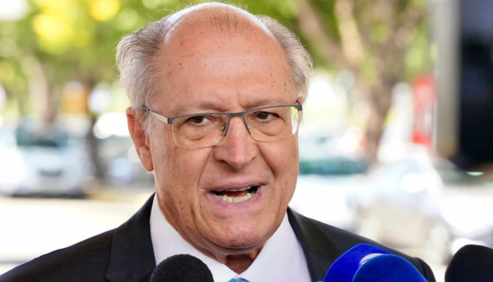 “Abriu-se uma avenida para um comércio mais pujante”, declarou.