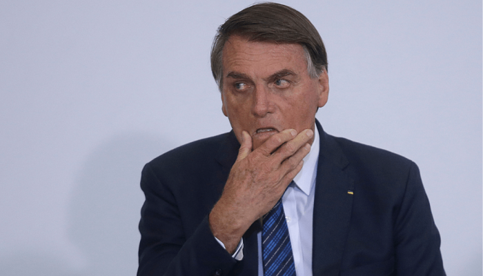 A ação foi motivada após apreensão de uma pistola de Bolsonaro durante uma blitz no Distrito ...