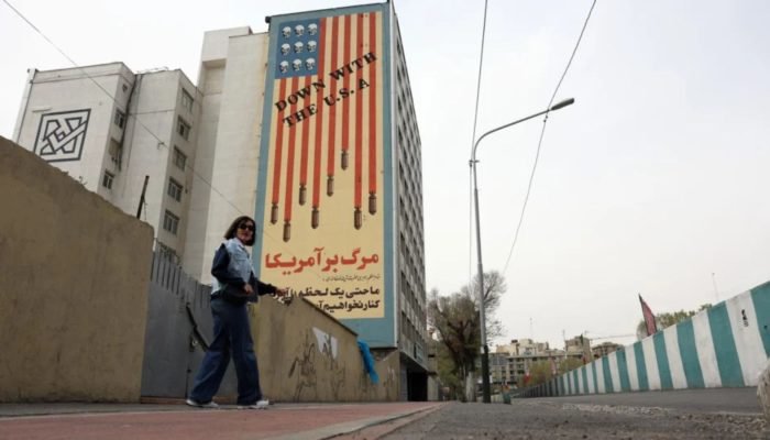 A Guarda Revolucionária do Irã informou que lançou uma nova onda de ataques com mísseis e dro...