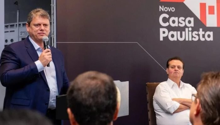Após aparecer como garoto-propaganda involuntário da convenção no convite de Kassab, Tarcísi...