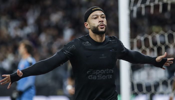 memphis depay EVERTON OKUBO/AGÊNCIA F8/ESTADÃO CONTEÚDO