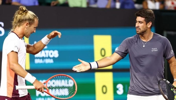 © Divulgação/ATP de Houston/@mensclaycourt